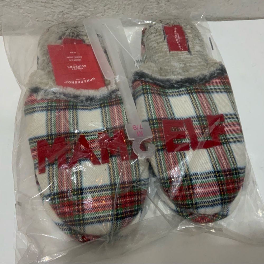 Wondershop Mama Elf Plaid Slippers 7/8